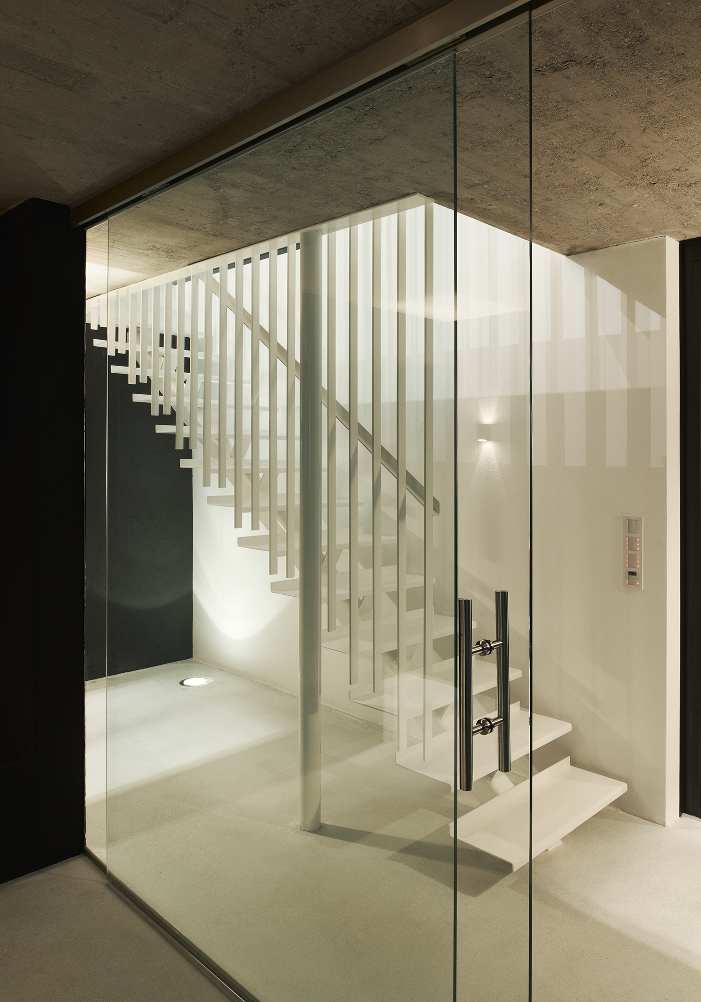 /media/d4mltcab/04_villa_h_2000.jpg